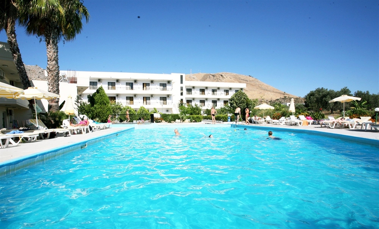 Imagen de la piscina del Hotel Olive Garden. Foto 14