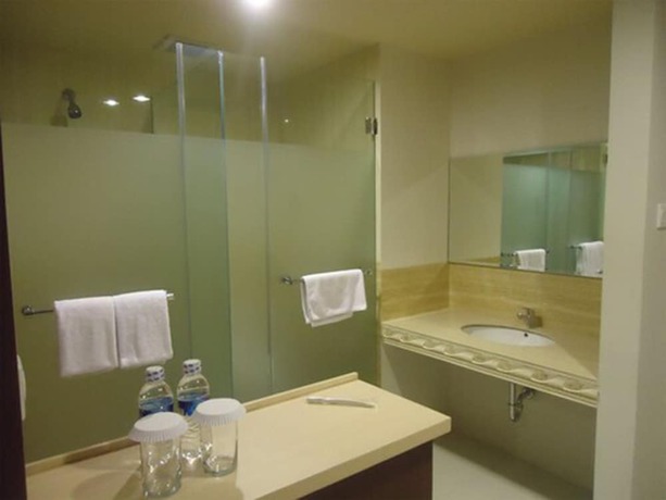 Imagen de la habitación del Hotel Olive, Tangerang. Foto 6