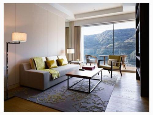 Imagen de la habitación del Hotel OliveBay. Foto 17