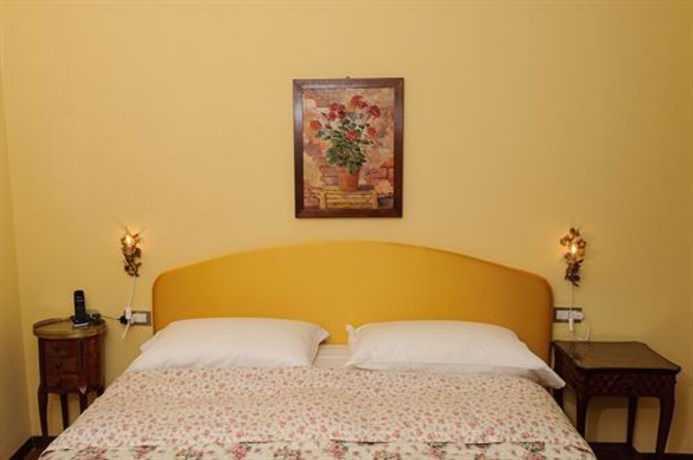 Imagen de la habitación del Hotel Olivedo. Foto 9