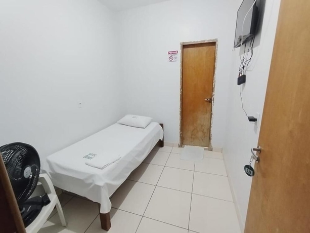 Imagen de la habitación del Hotel Oliveira 44. Foto 4