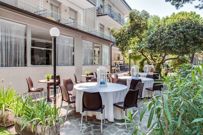 Imagen del bar/restaurante del Hotel Oliver, Cervia. Foto 8