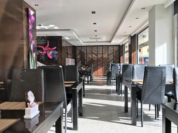 Imagen del bar/restaurante del Hotel Oliver, Sadao. Foto 5