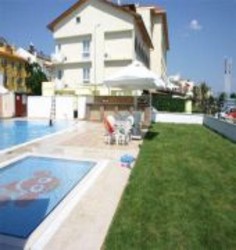 Imagen de la piscina del Hotel Olivera Resort. Foto 4