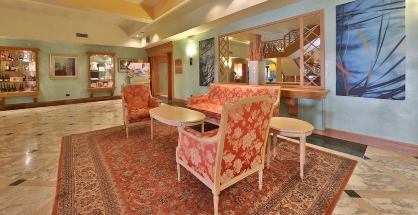 Imagen de los interiores del Hotel Oliveto. Foto 6