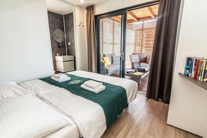 Imagen de la habitación del Hotel Olivia Green Camping. Foto 14