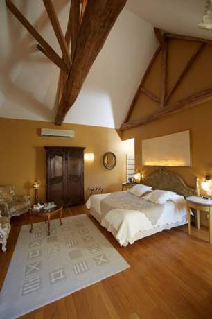 Imagen de la habitación del Hotel Olivier Leflaive. Foto 2