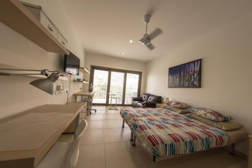 Imagen de la habitación del Hotel Olivier Residence. Foto 19