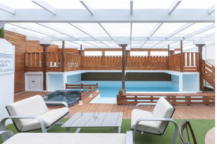 Imagen de los interiores del Hotel Oliwood Beach. Foto 17