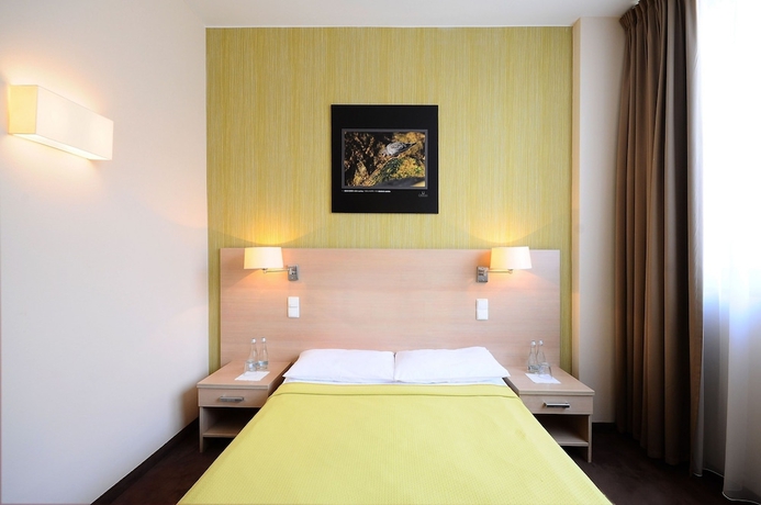 Imagen de la habitación del Hotel Oliwski. Foto 11