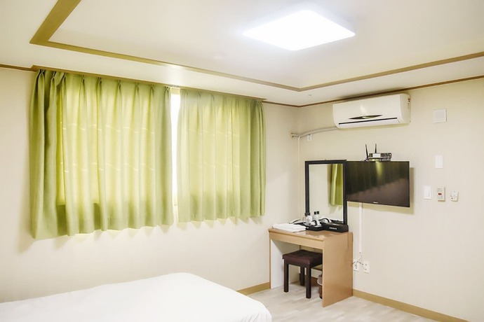 Imagen de la habitación del Hotel Olle Tourist. Foto 12