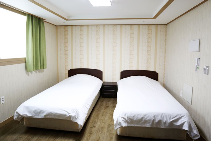 Imagen de la habitación del Hotel Olle Tourist. Foto 16