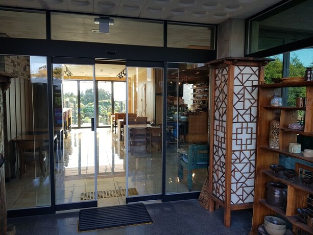 Imagen de los interiores del Hotel Olleyo Resort. Foto 34
