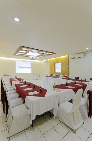 Imagen de los interiores del Hotel Olmeca Plaza Urban Express. Foto 11
