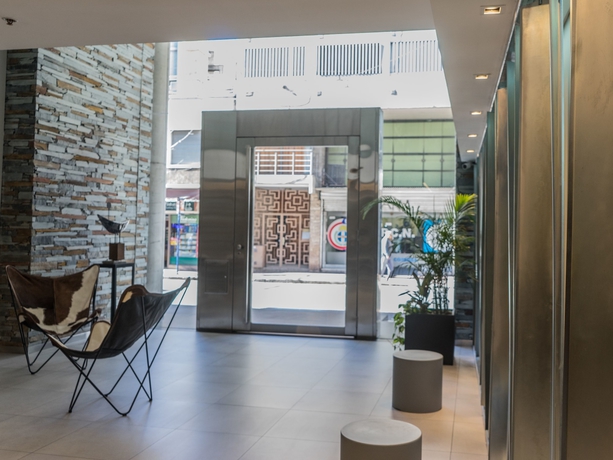 Imagen de los interiores del Hotel Olmos Suites. Foto 12