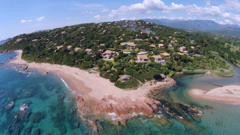 Imagen de los exteriores del Hotel Olmuccio. Foto 8