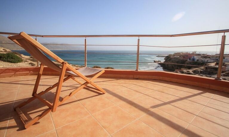 Imagen general del Hotel Olo Surf and Nature. Foto 2