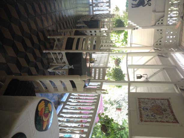 Imagen del bar/restaurante del Hotel Oloffson. Foto 6
