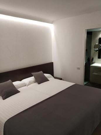 Imagen de la habitación del Hotel Olot Centre. Foto 5