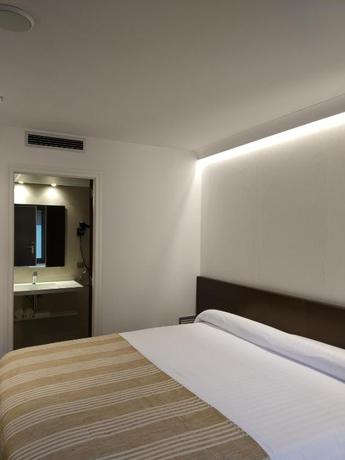 Imagen de la habitación del Hotel Olot Centre. Foto 8