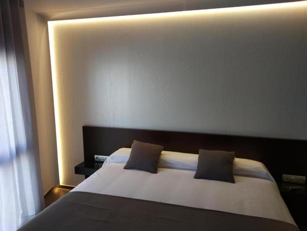 Imagen de la habitación del Hotel Olot Centre. Foto 11