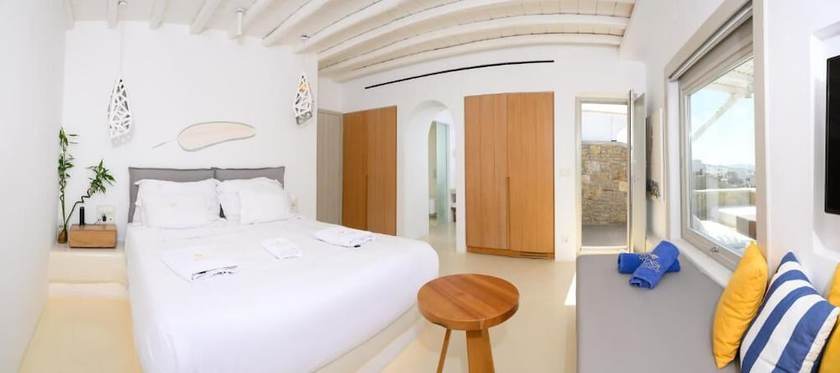 Imagen de la habitación del Hotel Olvos Luxury Suites Mykonos. Foto 2
