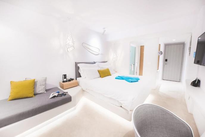 Imagen de la habitación del Hotel Olvos Luxury Suites Mykonos. Foto 8