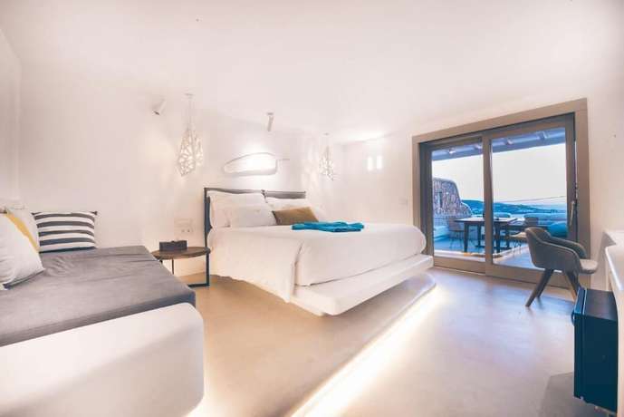 Imagen de la habitación del Hotel Olvos Luxury Suites Mykonos. Foto 9