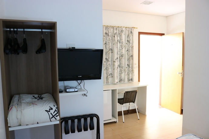 Imagen de la habitación del Hotel Oly Plaza. Foto 13