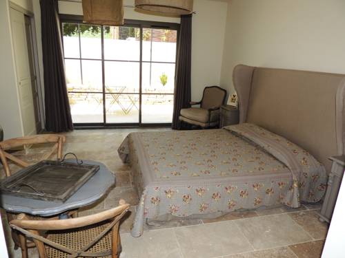 Imagen de la habitación del Hotel Olydea le Ch&acirc;teau de la Redorte. Foto 9