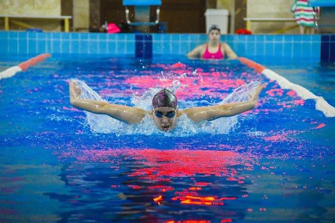 Imagen de la piscina del Hotel Olympavan. Foto 13
