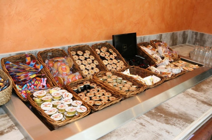 Imagen del bar/restaurante del Hotel Olympia, BOURGES. Foto 2