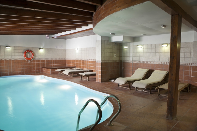 Imagen de la piscina del Hotel Olympia Cónsul del Mar. Foto 16