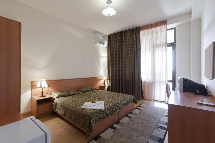 Imagen de la habitación del Hotel Olympia Garden, Ereván. Foto 5