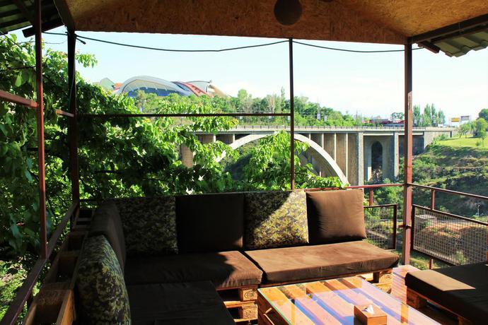 Imagen de los exteriores del Hotel Olympia Garden, Ereván. Foto 17