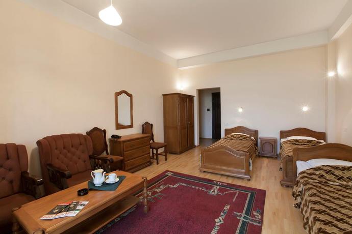 Imagen de la habitación del Hotel Olympia Garden, Ereván. Foto 12