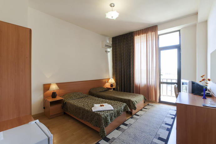 Imagen de la habitación del Hotel Olympia Garden. Foto 4