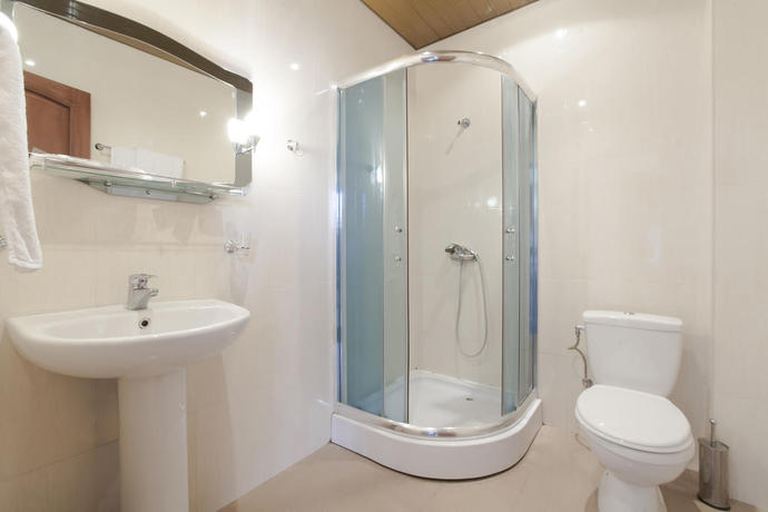 Imagen de la habitación del Hotel Olympia Garden. Foto 7