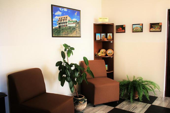 Imagen de los interiores del Hotel Olympia Garden. Foto 22