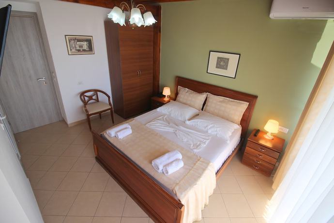 Imagen de la habitación del Hotel Olympia, Gjashtë. Foto 7