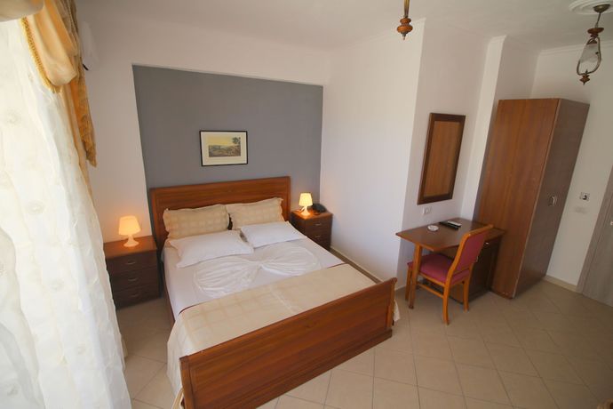 Imagen de la habitación del Hotel Olympia, Gjashtë. Foto 11