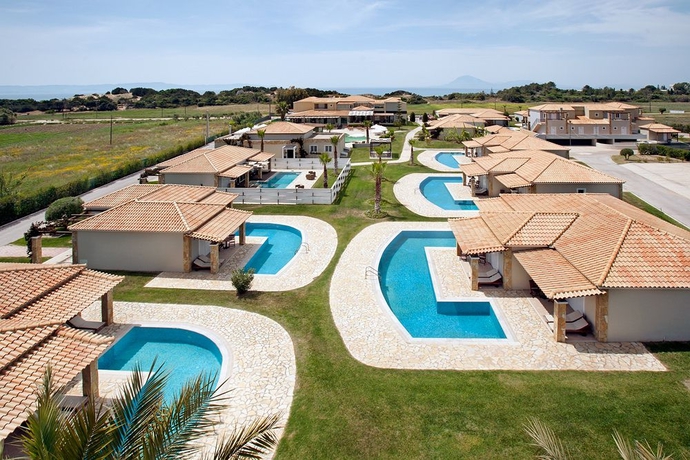 Imagen de los exteriores del Hotel Olympia Golden Beach and Spa. Foto 6