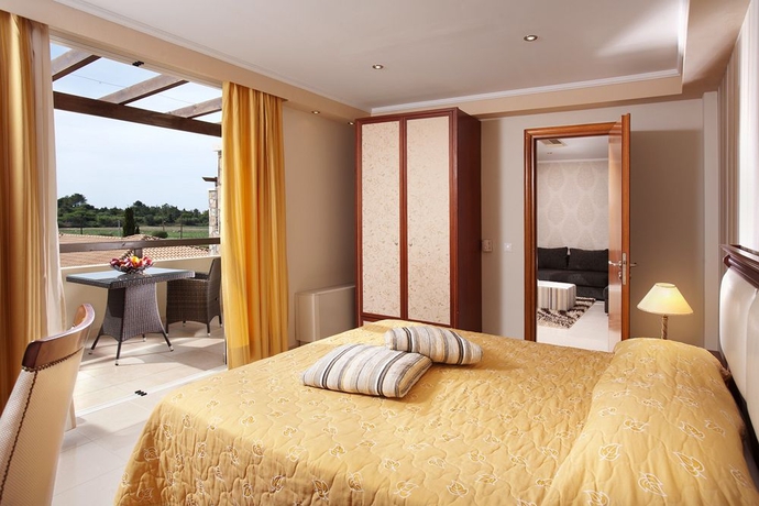 Imagen de la habitación del Hotel Olympia Golden Beach and Spa. Foto 2