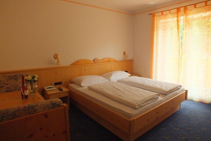 Imagen general del Hotel Olympia, Irsch - Orsara. Foto 9