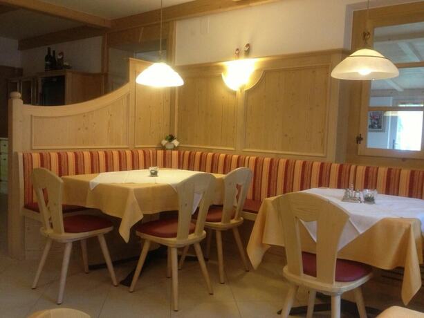 Imagen general del Hotel Olympia, Irsch - Orsara. Foto 16