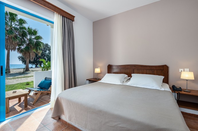 Imagen de la habitación del Hotel Olympia Mare. Foto 4