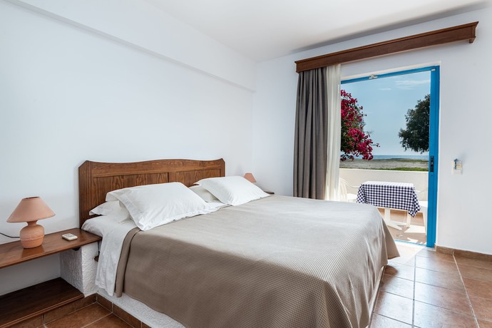 Imagen de la habitación del Hotel Olympia Mare. Foto 7