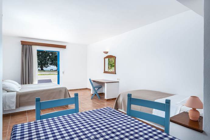 Imagen de la habitación del Hotel Olympia Mare. Foto 9