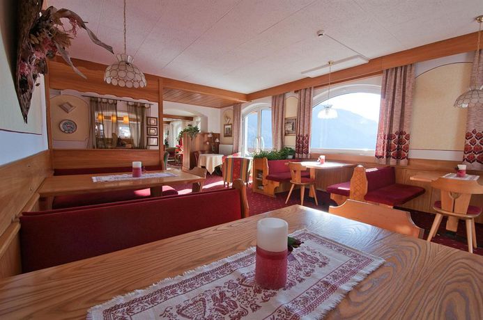 Imagen del bar/restaurante del Hotel Olympia, Molveno. Foto 8