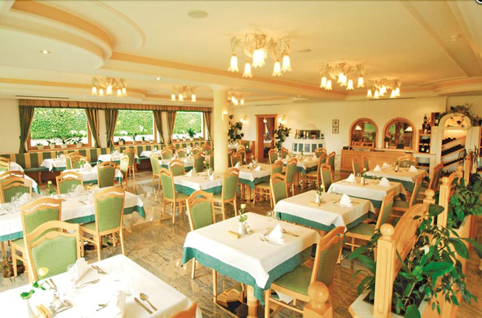 Imagen del bar/restaurante del Hotel Olympia, Reischach - Riscone. Foto 5